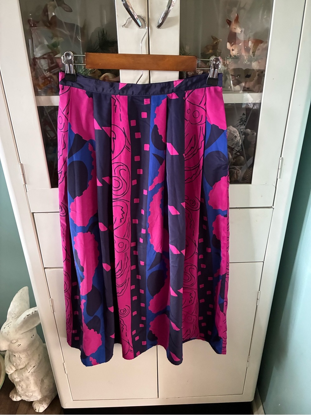 breckenridge sz 10 Vintage Fuchsia and Navy Abstract A-Line Midi Skirt euc